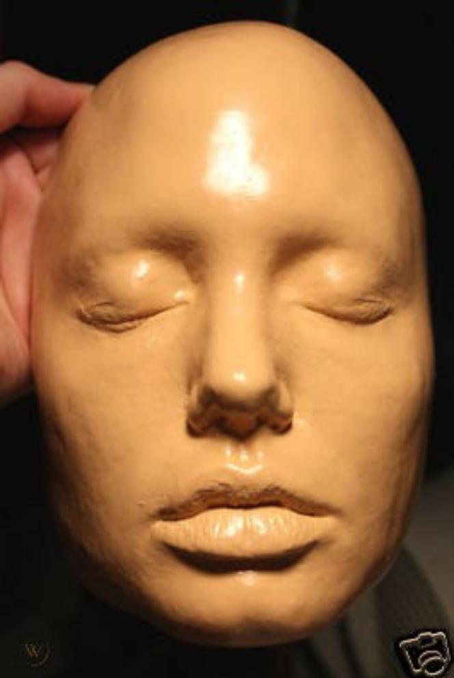 Angelina Jolie?Life mask / life cast #1
